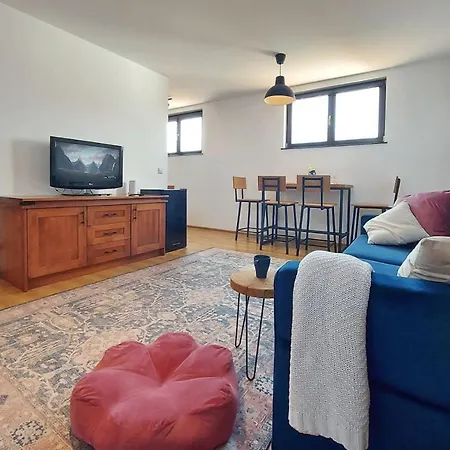 1-bdr Flat With Stunning Mountain View Lejlighed